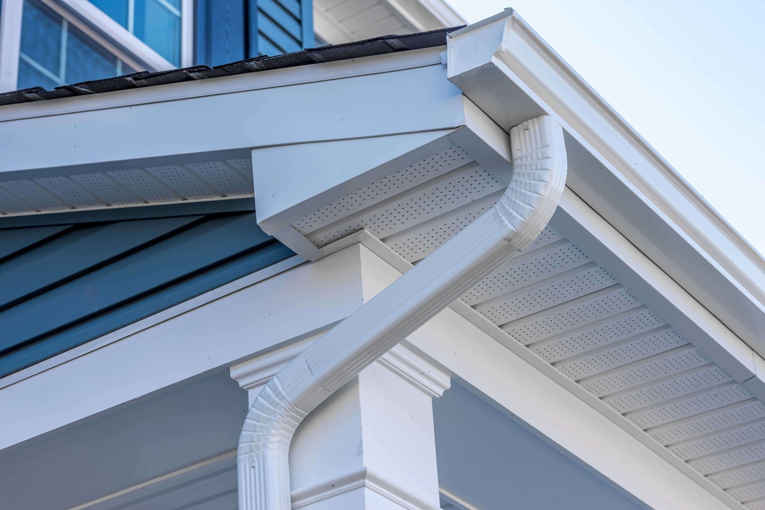 Cheap and durable vinyl gutters installation in Gainesville